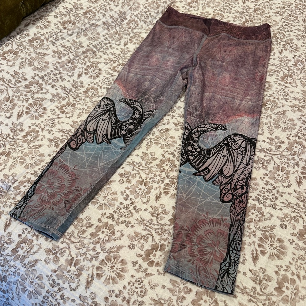 Beautiful Sacred Geometry Patterned Leggings Nwot - image 1